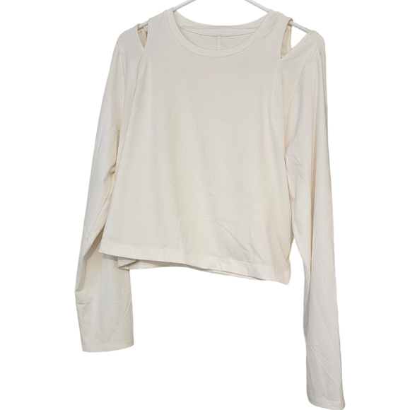 09 Women's Long Sleeve Sleeve Crop Top- All in Motion - Picture 2 of 12